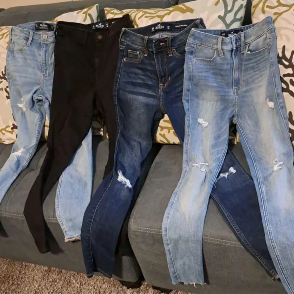 4 Women's Hollister High Rise Jeans